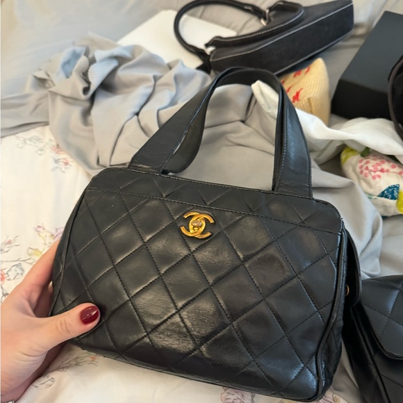 CHANEL Handbags - Vintage CHANEL bag